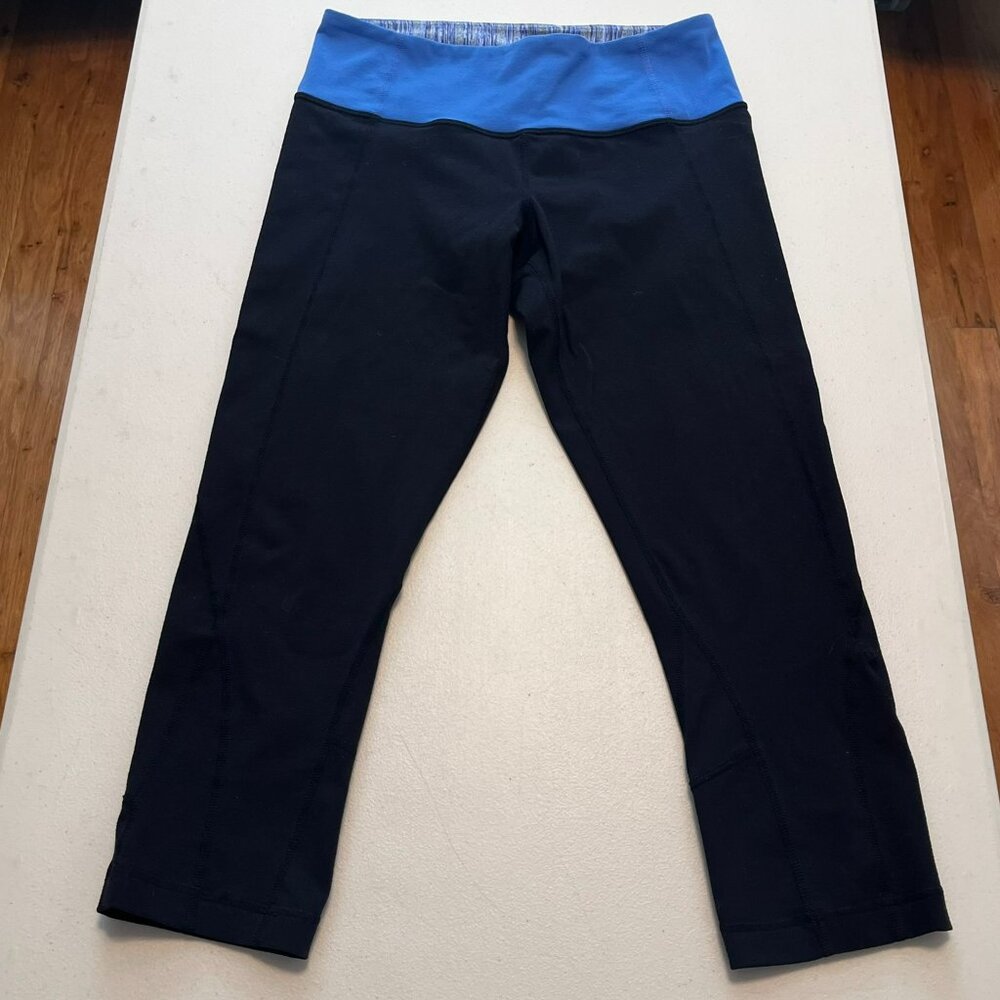 LULULEMON Crop Leggings Reversable Women's Size 6